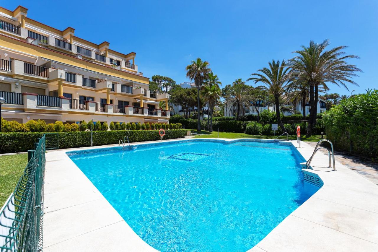 Romana Playa 132 Apartment by GHR Rentals Marbella Bagian luar foto